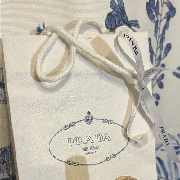 Prada Gift Bag with Free Gifts - Picture 5 of 14